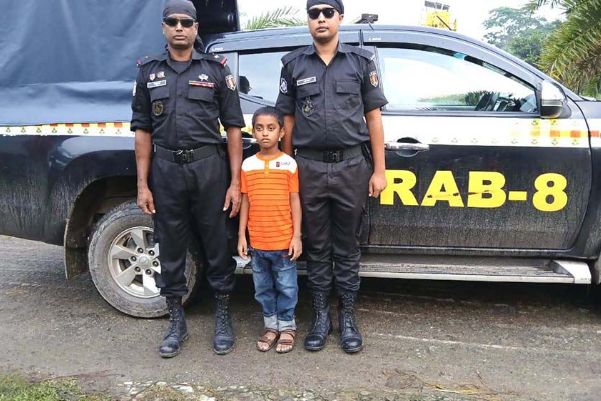 চিপস কিনে দেওয়ার কথা বলে ঢাকা থেকে শিশুকে অপহরণ, মঠবাড়িয়ায় উদ্ধার