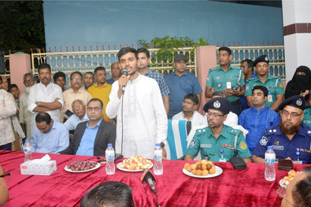 সনাতন ধর্মাবলম্বীদের কারও রাজনৈতিক হাতিয়ার হতে দেবে না সরকার: আসিফ মাহমুদ