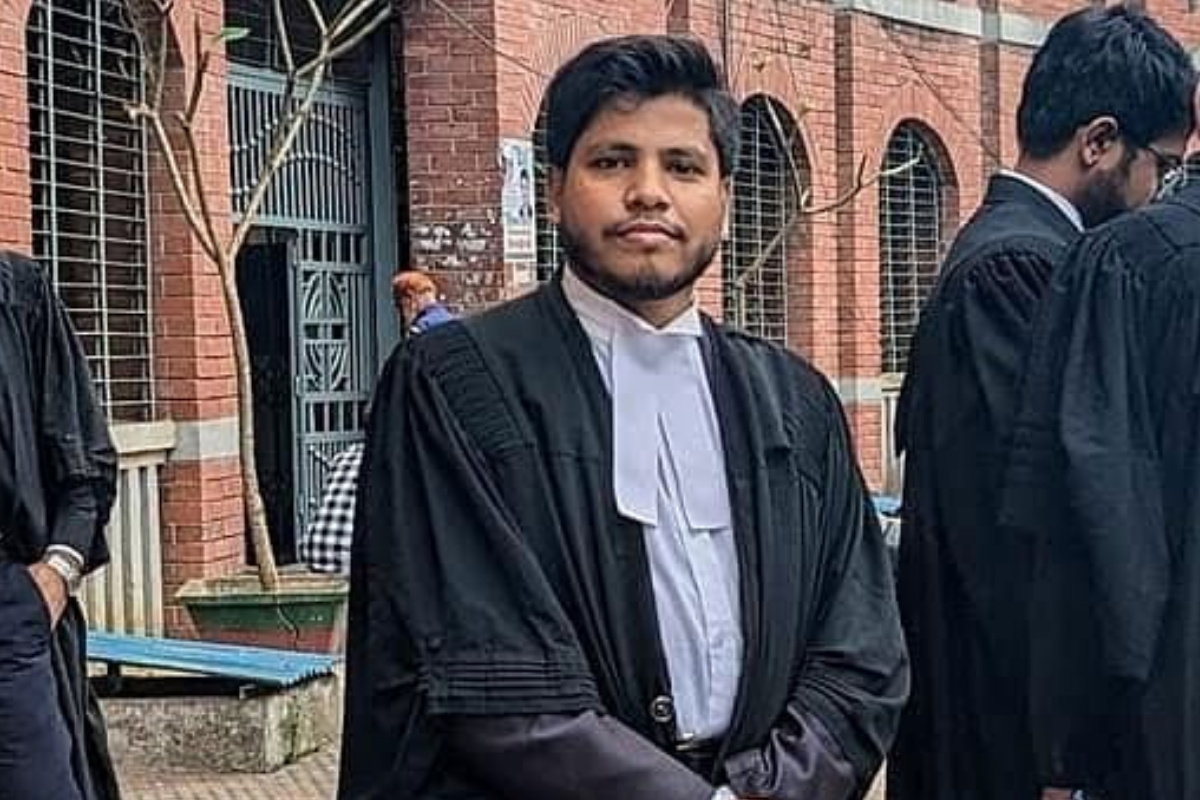 চট্টগ্রামে আইনশৃঙ্খলা রক্ষাকারী বাহিনীর সঙ্গে চিন্ময় অনুসারীদের সংঘর্ষ, আইনজীবীকে হত্যা
