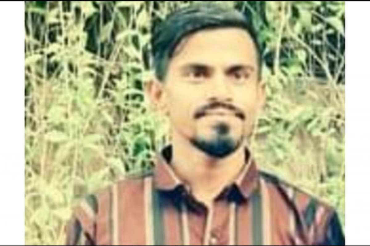 শেখ হাসিনার বিরুদ্ধে যুবলীগ কর্মীর মামলা