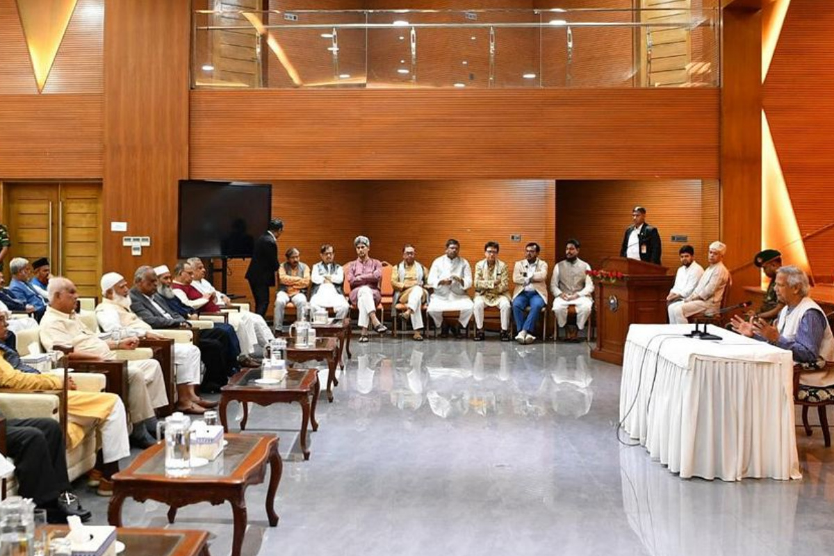 বারবার আমন্ত্রণ জানাচ্ছি, কিন্তু তারা ওখান থেকেই কল্পকাহিনী বানিয়ে যাচ্ছে