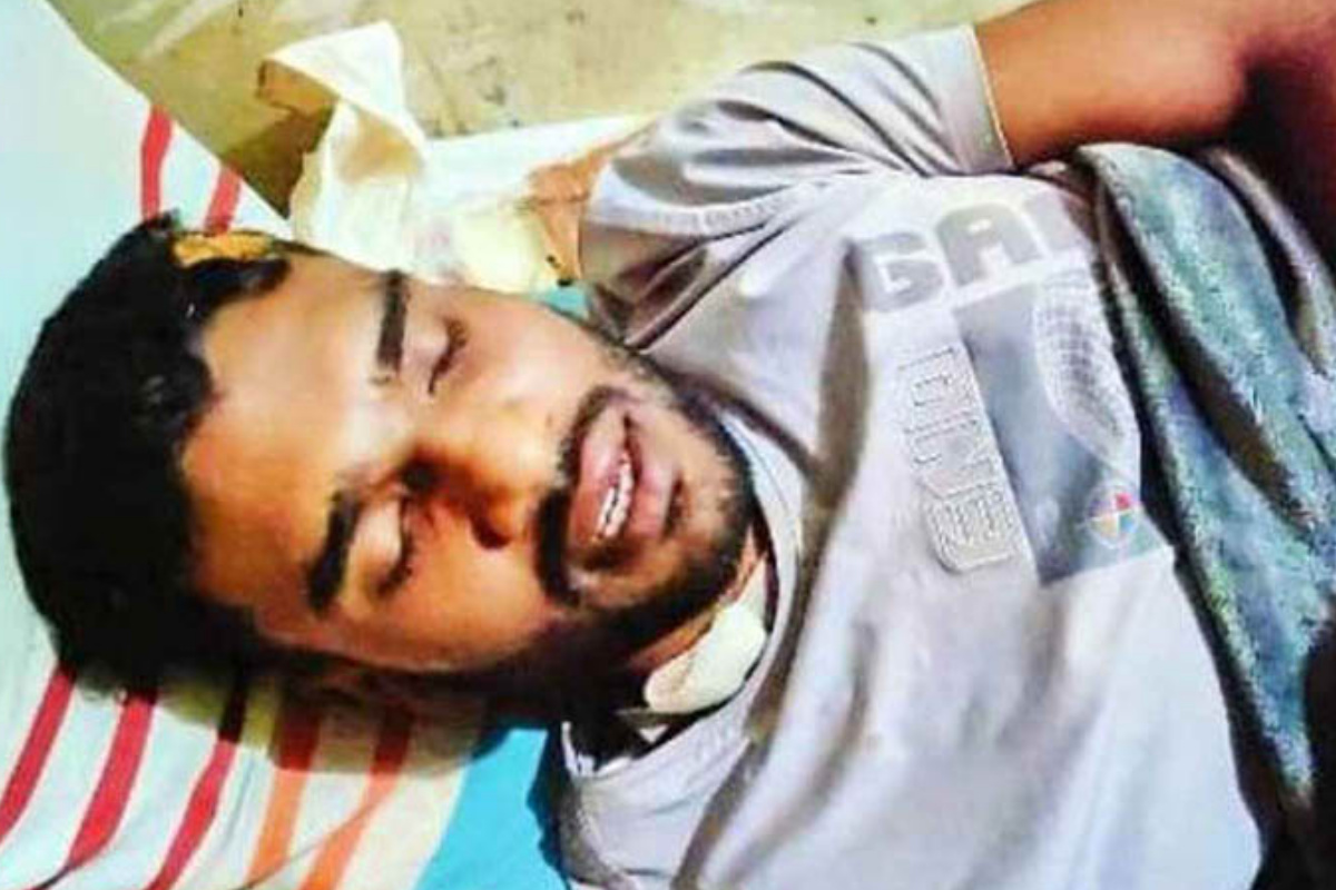 লোহাগড়ায় পুলিশ সদস্যকে কুপিয়ে জখম