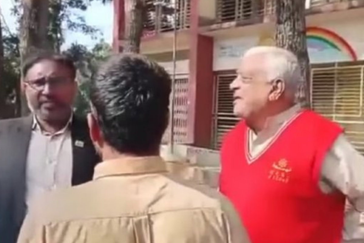 এলাকা ছেড়েছেন হেনস্তার শিকার সেই মুক্তিযোদ্ধা, গ্রেফতার হয়নি কেউ