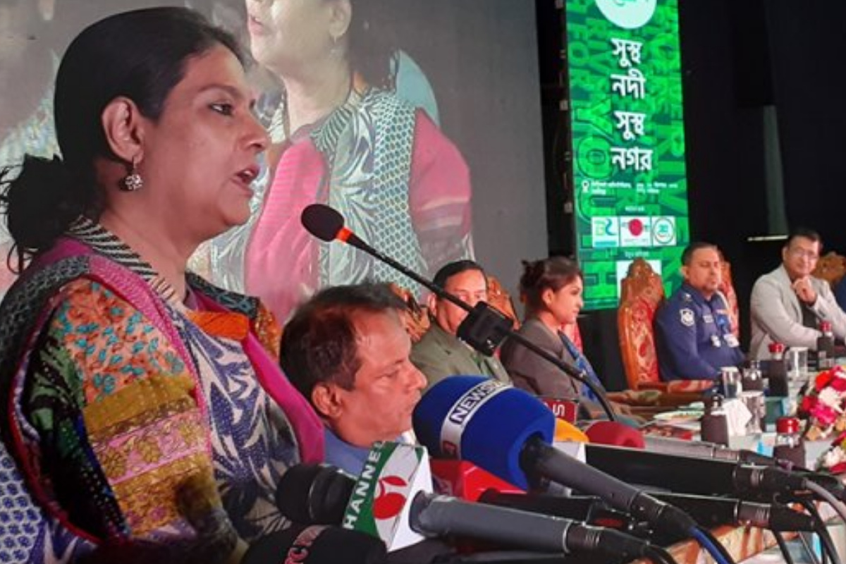 ‘ব্যবসায়িক লাভে নদীতে বর্জ্য ফেলার লাইসেন্স কাউকে দেওয়া হয়নি’