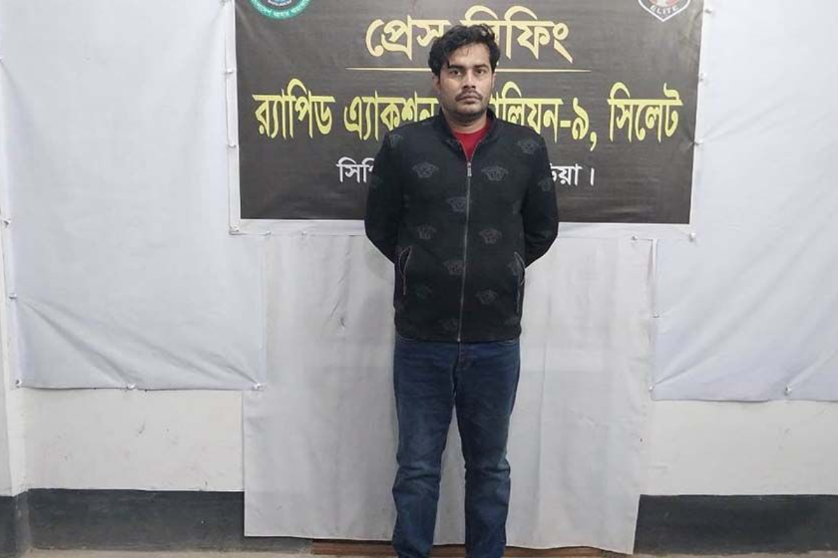 তিন বিদেশি পিস্তল-গুলিসহ যুবক গ্রেফতার