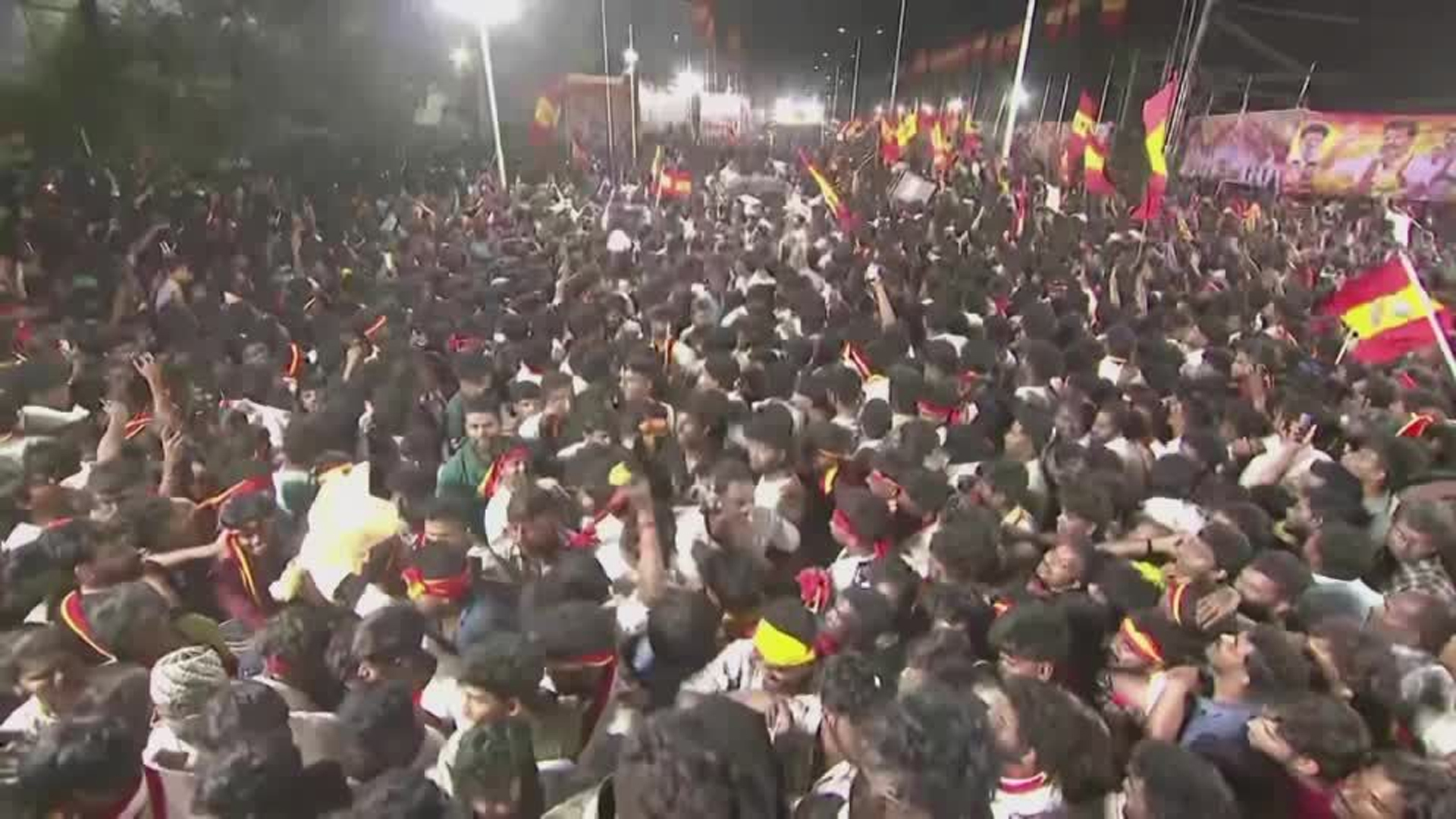 আমার হৃদয় ভেঙে গেছে: থালাপতি বিজয়