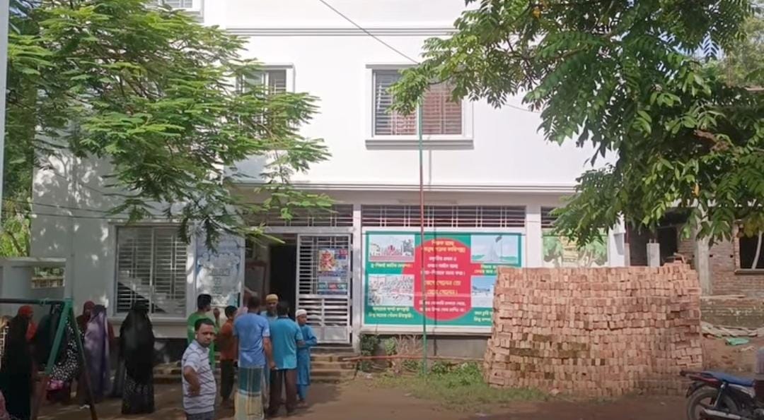 কুমিল্লায় ভাড়া বাসা থেকে মা-মেয়ের মরদেহ উদ্ধার