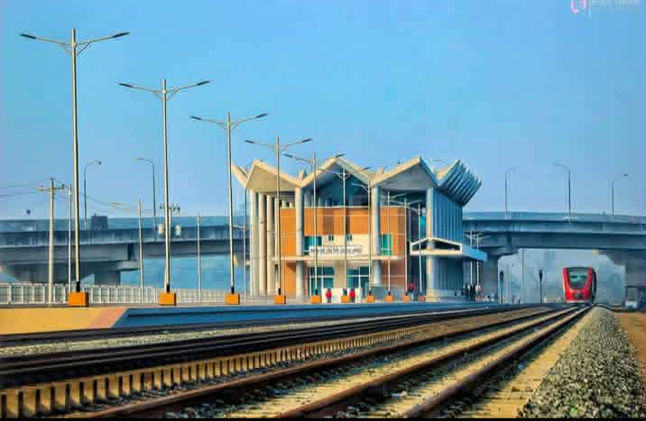 কালিয়াকৈরে চলন্ত ট্রেন থেকে পড়ে যুবক নিহত