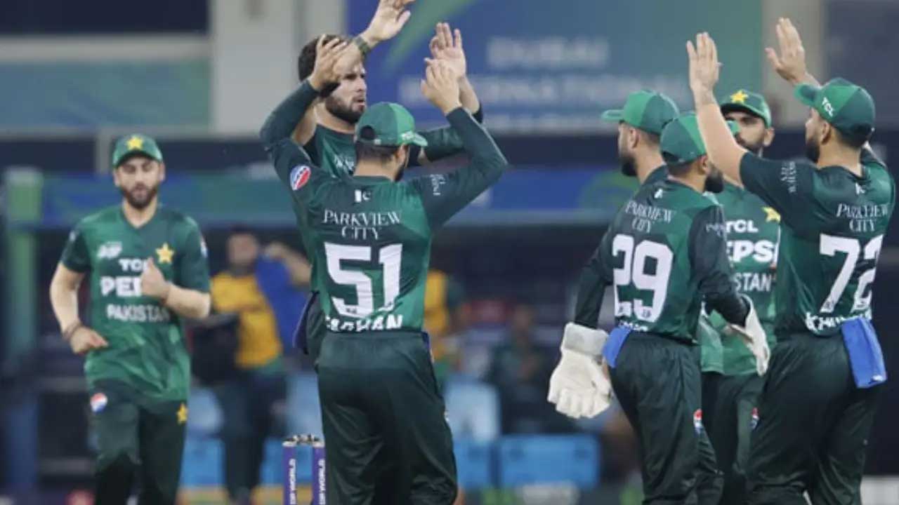 শাহীন আফ্রিদির ঝড়ো পারফরম্যান্সে পাকিস্তানের সুপার ফোর নিশ্চিত