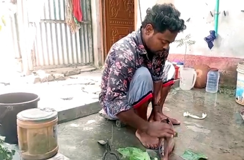 পাঙ্গাস মাছের পায়েস বানিয়ে লাখপতি দুই ভাই (ভিডিও)