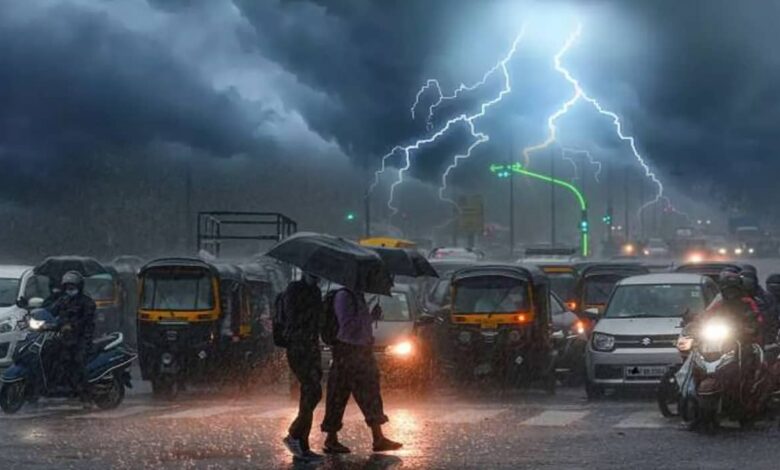 ঢাকাসহ দেশের বেশির ভাগ অঞ্চলে আজ বজ্রসহ বৃষ্টির সম্ভাবনা