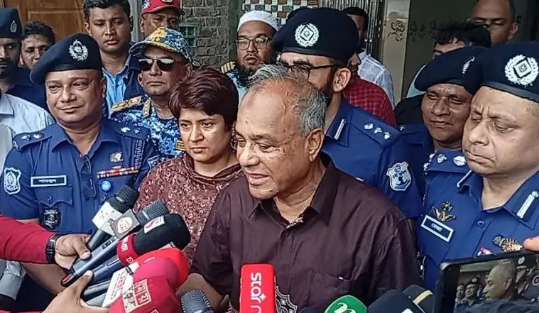 অবৈধ অস্ত্র ধাপে ধাপে উদ্ধার করা হবে: স্বরাষ্ট্র উপদেষ্টা