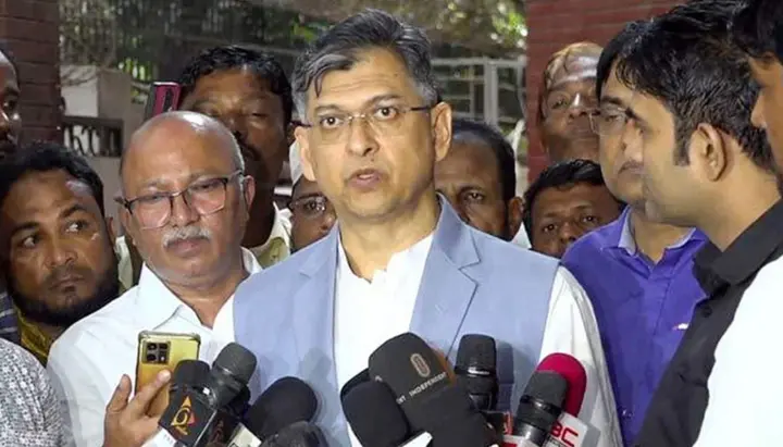 রাজনীতিতে ধর্মকে ব্যবহার করে বিভাজনের চেষ্টা করা হচ্ছে: সালাউদ্দিন আহমদ