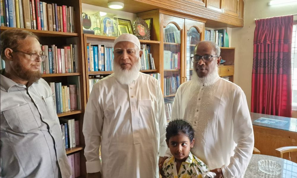 অধ্যাপক তোফায়েল আহমেদের বাসভবনে জামায়াতের আমির