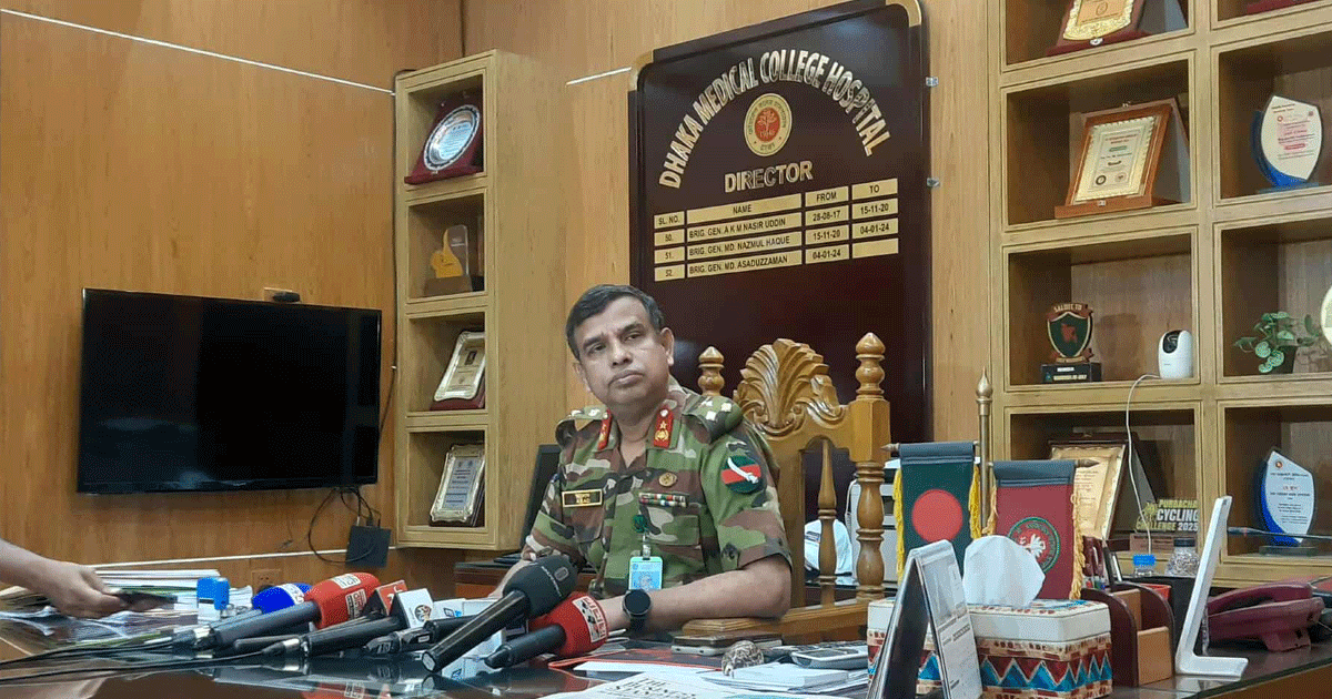 মিরপুর অগ্নিকাণ্ডে নিহত ১৬ জনের মরদেহ শনাক্তের চেষ্টা চলছে: ঢামেক পরিচালক