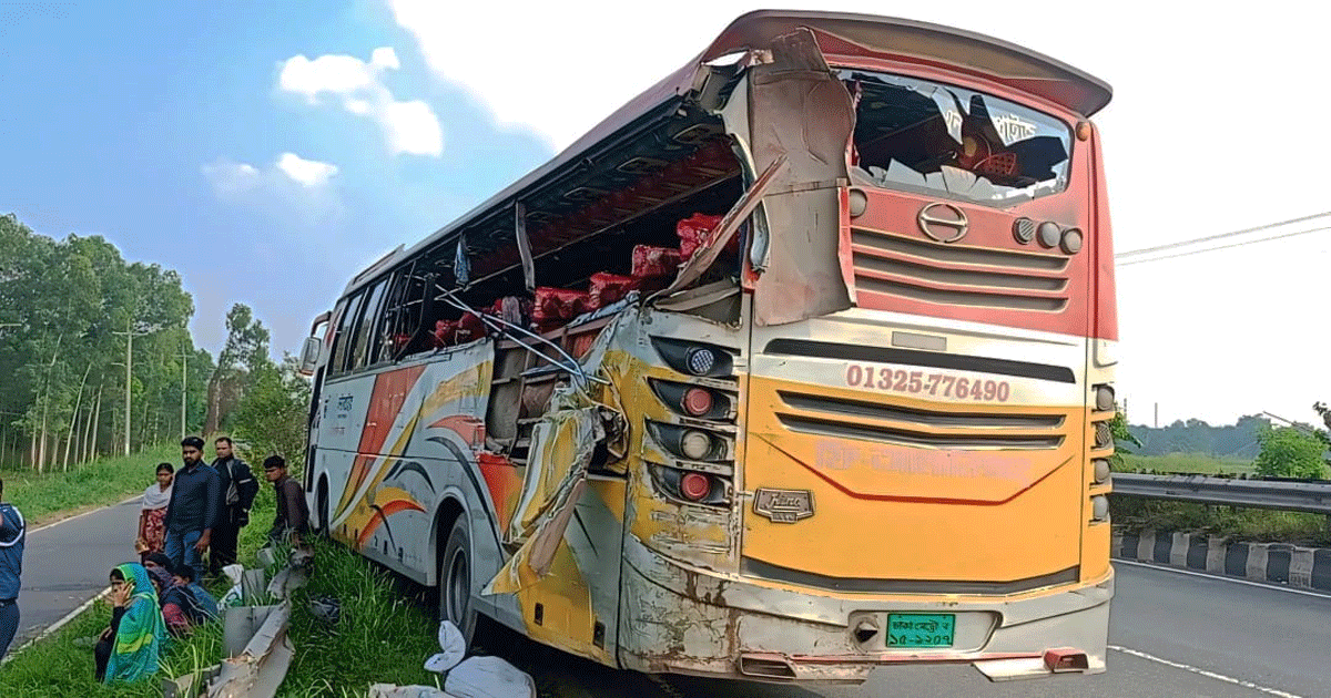 টাঙ্গাইলে বাস-ট্রাক সংঘর্ষে নারীসহ নিহত ৩, আহত ১২