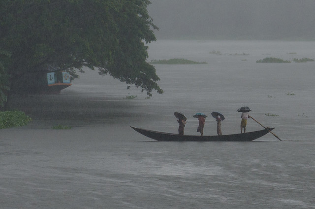 আগামী ২৪ ঘণ্টায় রংপুর-রাজশাহী বিভাগে অতি ভারী বৃষ্টির পূর্বাভাস