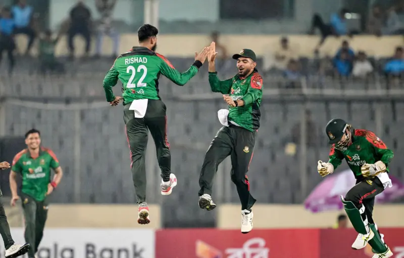 রিশাদের ঘূর্ণিতে দাপুটে জয় বাংলাদেশের