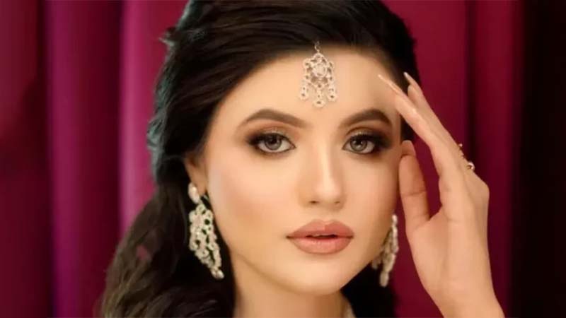 সড়ক দুর্ঘটনায় না ফেরার দেশে তারকা মডেল রুমাইসা সাঈদ